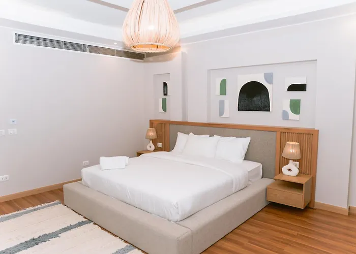 Paradise Boutique 4*