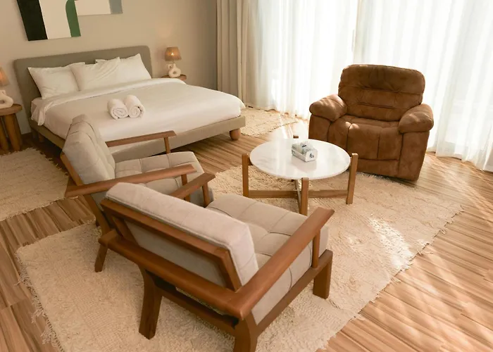 Paradise Boutique 4*