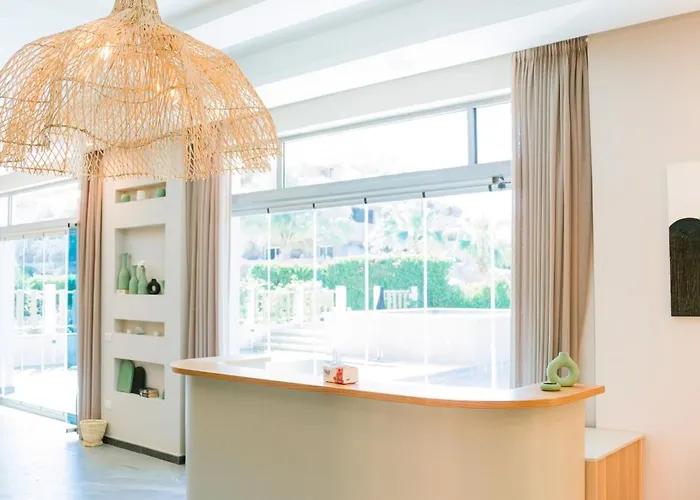 Hotel Paradise Boutique 4*