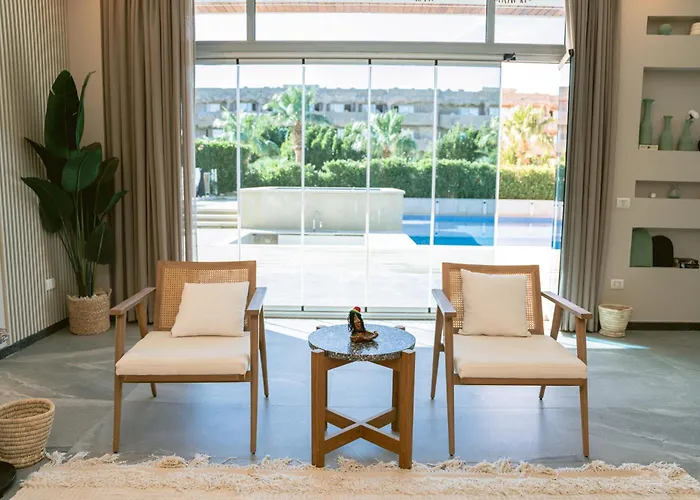 Hotel Paradise Boutique 4*
